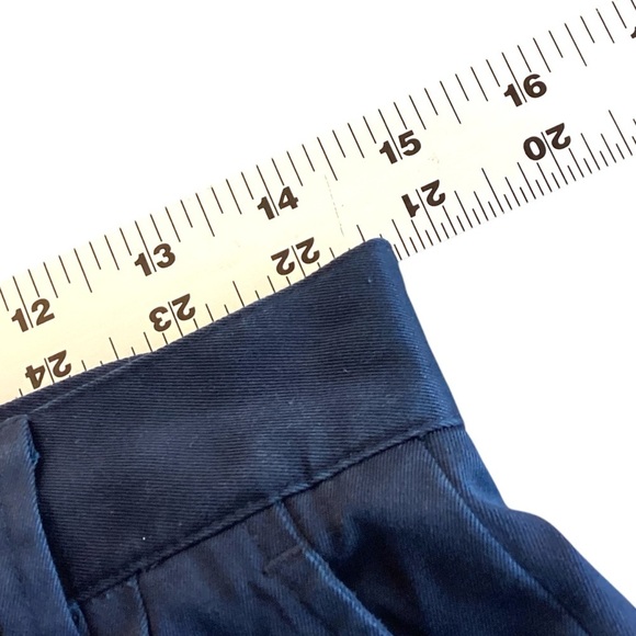 Vintage Elandale Cotton High Waist Pleated Front Shorts, Navy Blue - Size 8 - Picture 5 of 8